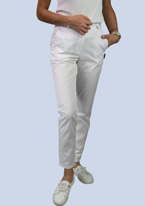 spodnie medyczne  damskie slim  białe.png
