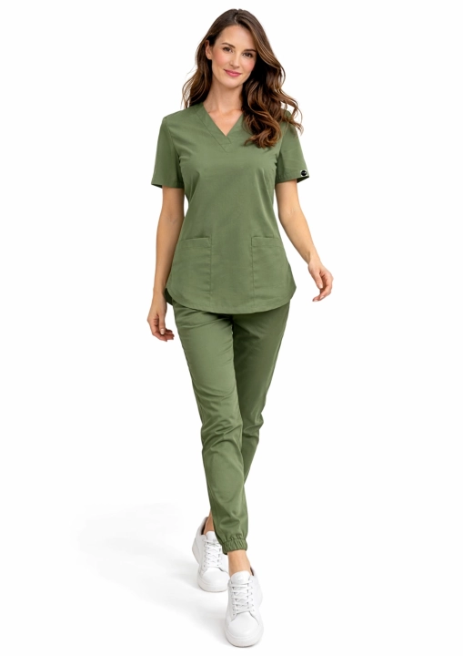 scrub-medyczny-damski-jogger-oliwka-euro-styl.jpg