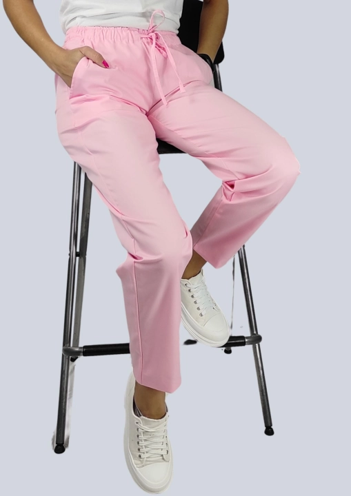 spodnie medyczne  damskie z elastanem jasny róż.jpg