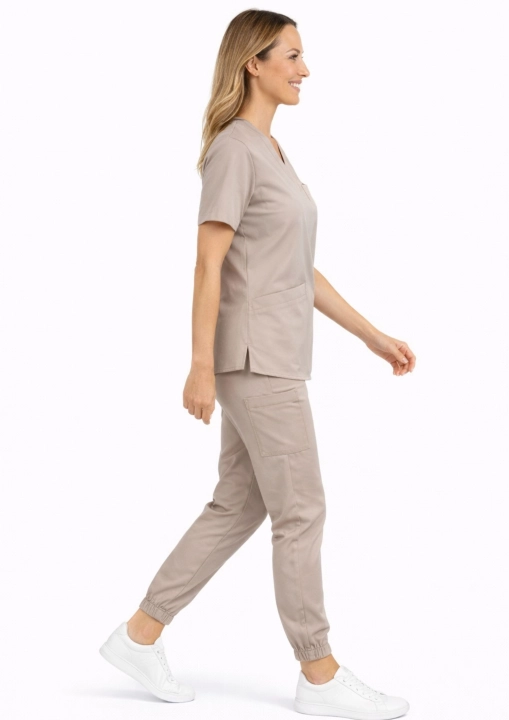 scrub-medyczny-damski-z-wiskoza-cappuccino-euro-styl (1).jpg