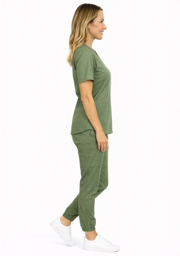 komplet-medyczny-damski-sportowy-oliwka-euro-styl (1).jpg