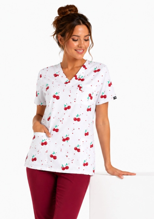 bluza-medyczna-damska-bawelna-owoce-czeresnie-euro-styl (2).jpg